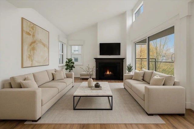 1340 Duchess Avenue Ph 406, West Vancouver