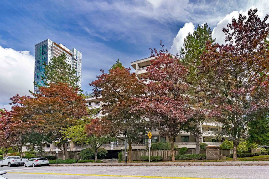 5932 Patterson Avenue 301, Burnaby