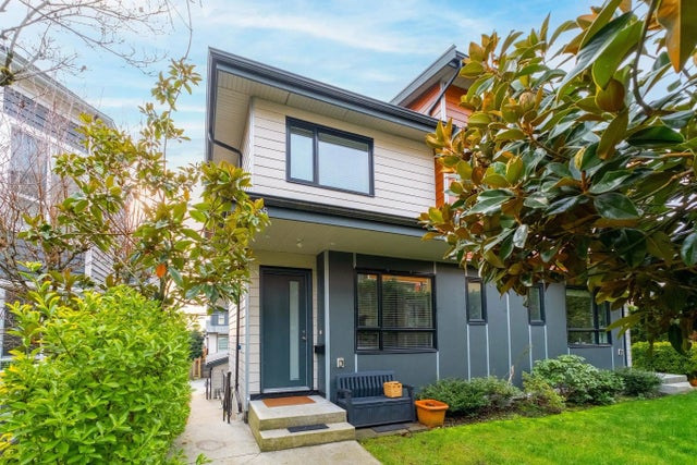 255 E 6th Street, North Vancouver