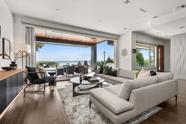 1265 Queens Avenue, West Vancouver