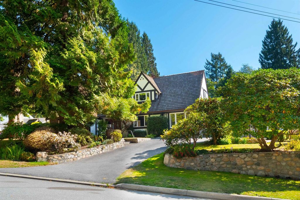 510 Evergreen Place, North Vancouver