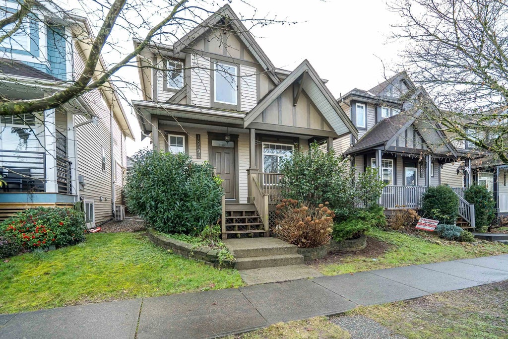 18592 67 Avenue, Surrey