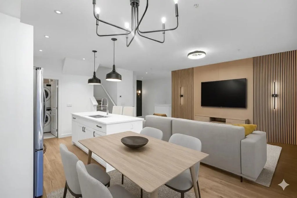 8371 202b Street 73, Langley