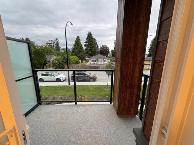 12109 223 Street 208, Maple Ridge