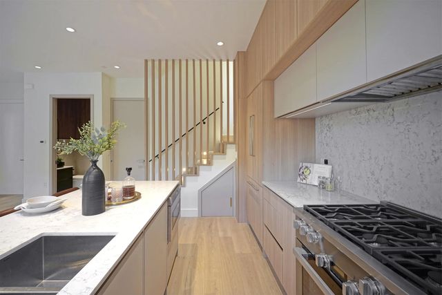 3315 W 10th Street 2, Vancouver