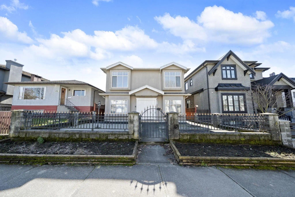 266 E 55th Avenue, Vancouver