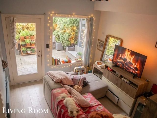 6588 Elgin Avenue 105, Burnaby