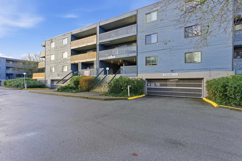 5906 176a Street 306, Surrey