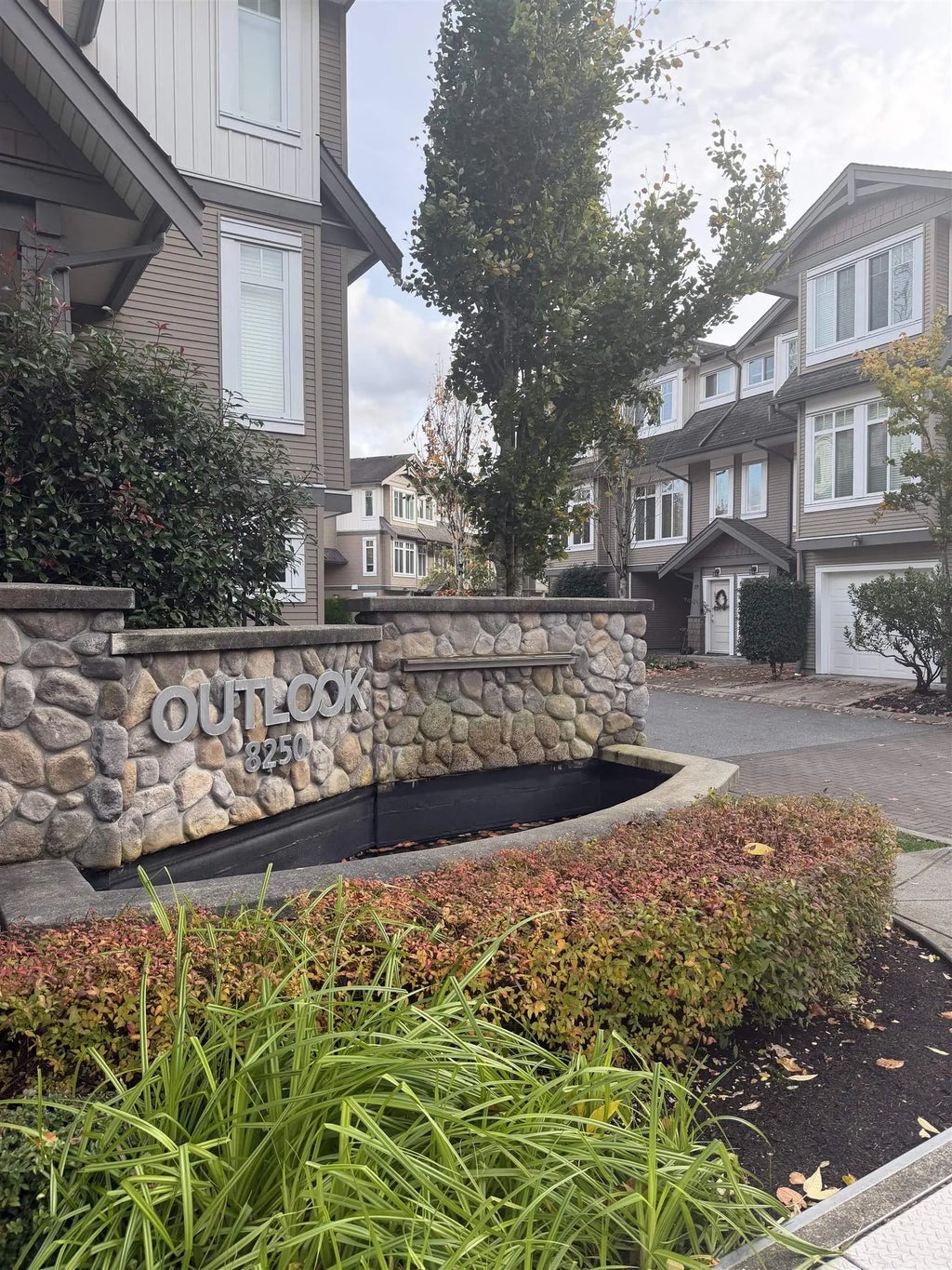 8250 209b Street 61, Langley