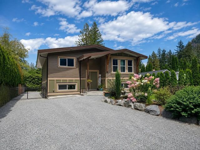 63895 Old Yale Road, Hope