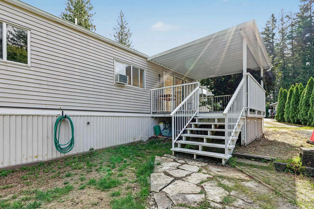 2216 Lougheed Highway 5, Agassiz
