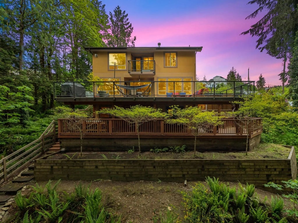 5836 Marine Way, Sechelt
