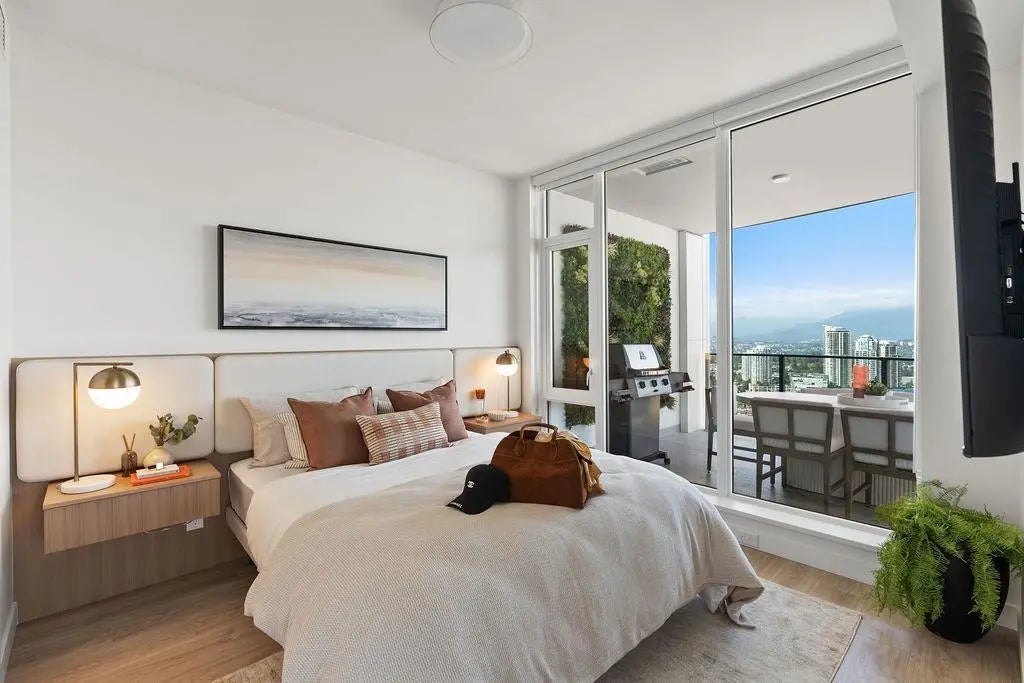 7728 Park Crescent 708, Burnaby