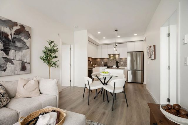 7936 206 Street 617, Langley