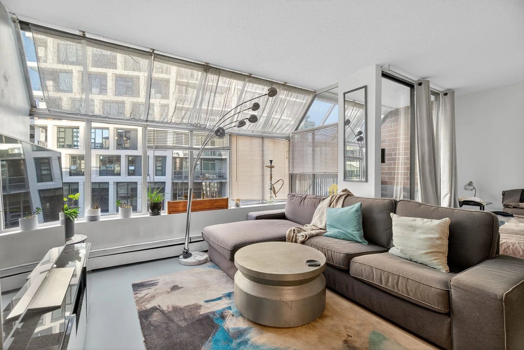 950 Drake Street 902, Vancouver