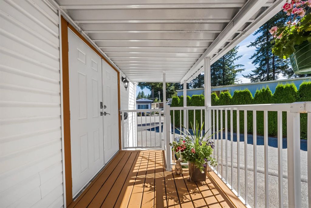 24330 Fraser Highway 20, Langley
