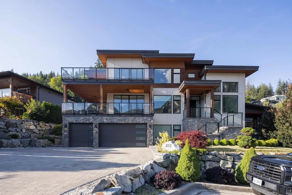 2213 Windsail Place, Squamish