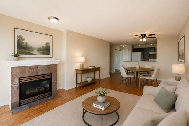 6659 Southoaks Crescent 1105, Burnaby