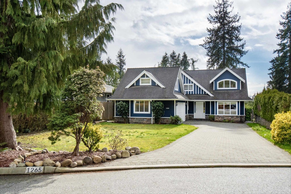 1265 Brantwood Road, North Vancouver