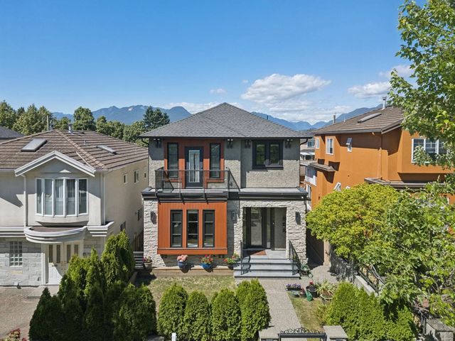 3233 Grant Street, Vancouver