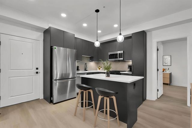 3480 146a Street 102, Surrey
