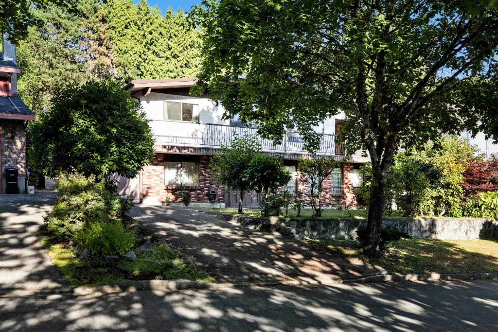 1362 Phillips Avenue, Burnaby