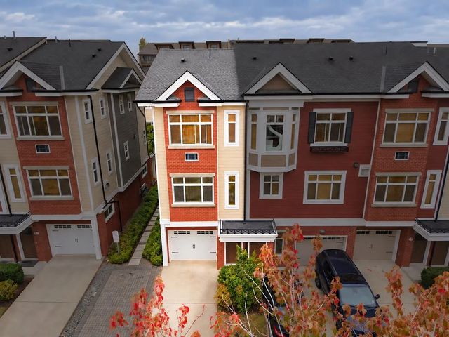 8068 207 Street 94, Langley