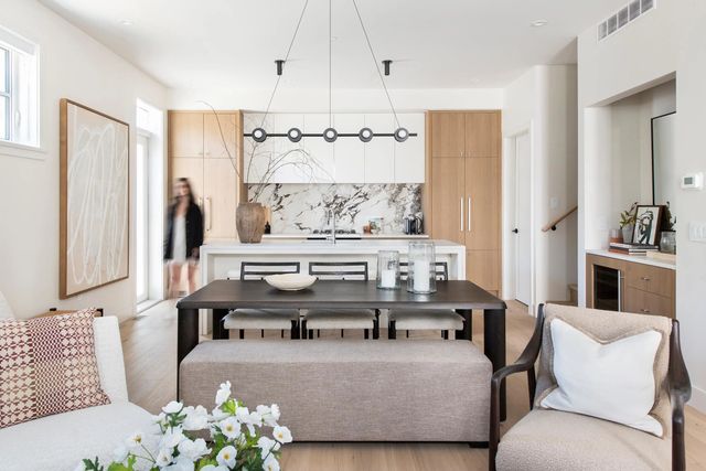 2119 W 18th Avenue 2, Vancouver