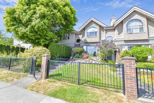 15415 Russell Avenue, White Rock