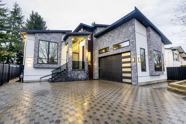 18339 63 Avenue, Surrey