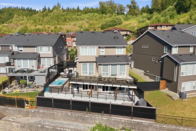 10447 248 Street, Maple Ridge