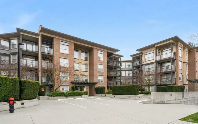 10707 139 Street 205, Surrey