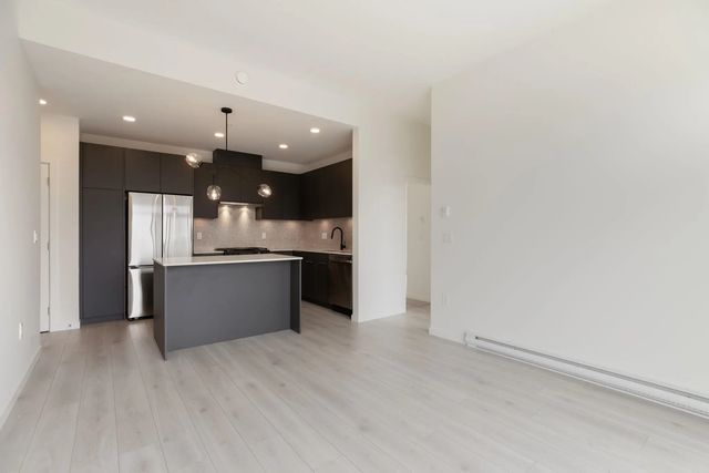 7936 206 Street 610, Langley