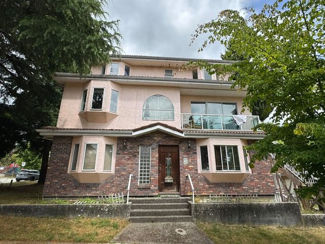 3 E 43rd Avenue, Vancouver