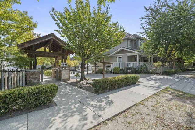 6852 193 Street 24, Surrey