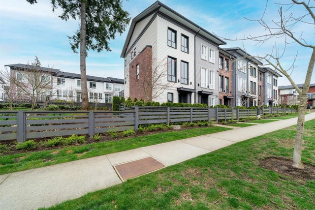 15828 27 Avenue 8, Surrey