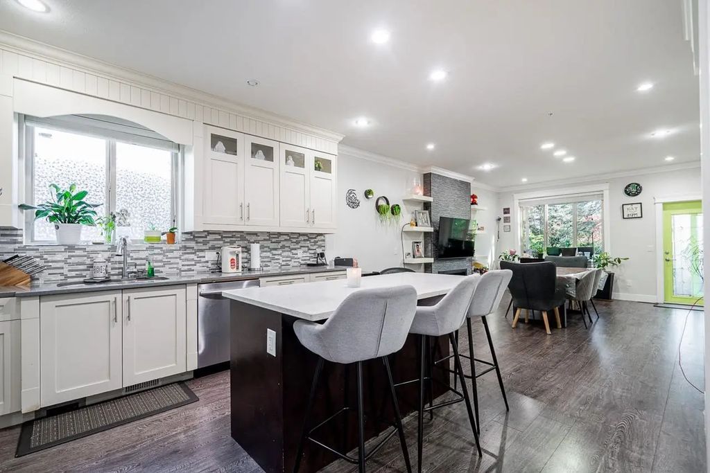 21528 Donovan Avenue, Maple Ridge