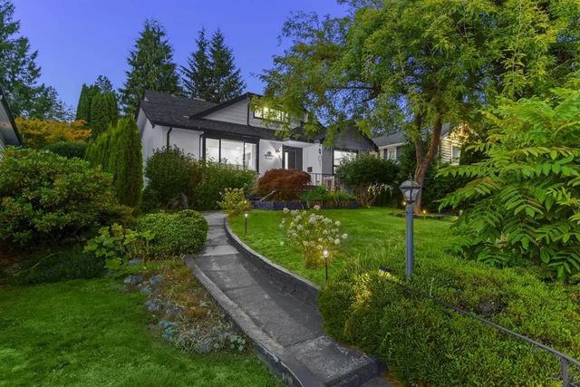 1921 Fulton Avenue, West Vancouver