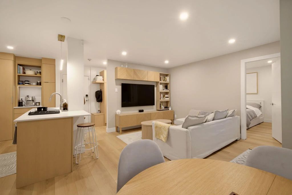 1345 Comox Street 204, Vancouver