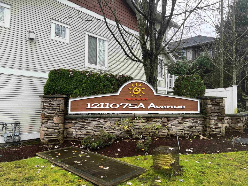 12110 75a Avenue 75, Surrey