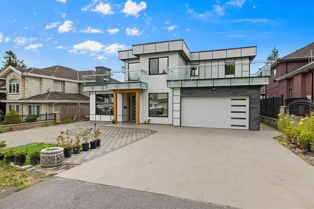 13306 90 Avenue, Surrey