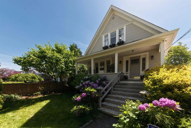 7952 15th Avenue, Burnaby