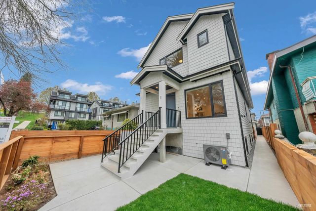 2715 Cheyenne Avenue, Vancouver