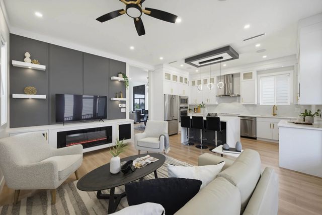 16707 15a Avenue, Surrey