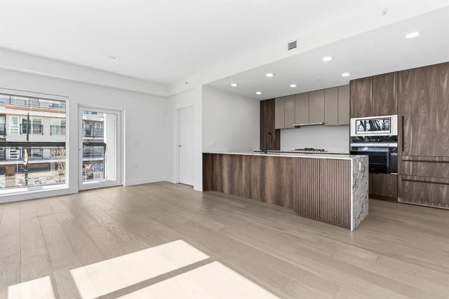 3590 W 39th Avenue 206, Vancouver