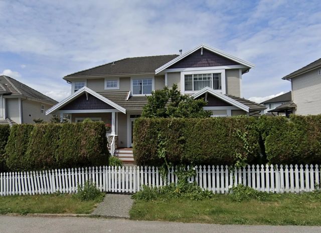 18267 64 Avenue, Surrey