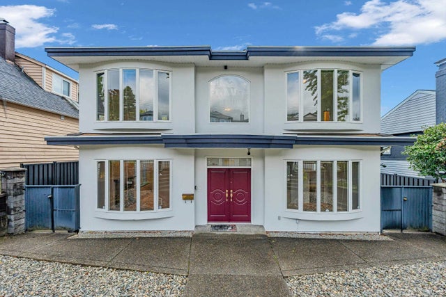 213 W 28th Street, North Vancouver