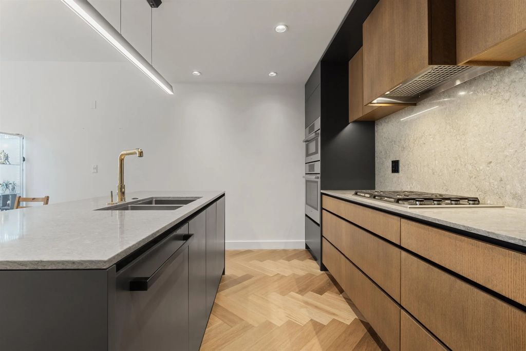 458 W 63rd Avenue 107, Vancouver