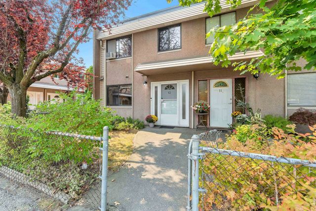 27090 32 Avenue 12, Langley