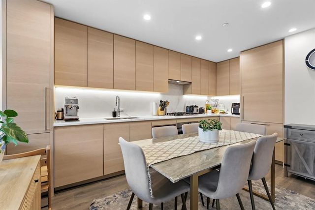 305 Morrissey Road 603, Port Moody